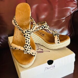 Blowfish Tan and Black Wedge Sandals
